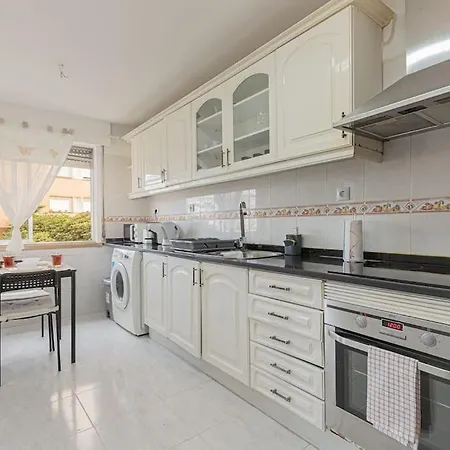 3 Bed Unit Next To The Train * Queluz