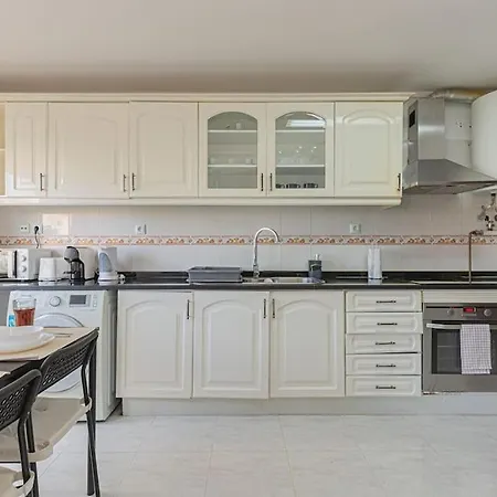 3 Bed Unit Next To The Train Queluz